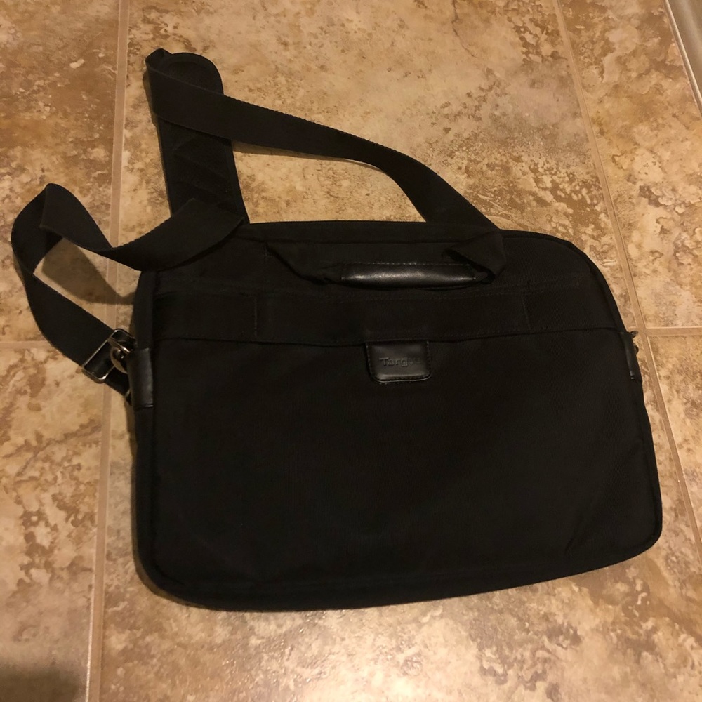 Targus 16 In Laptop Carrying Case, Black